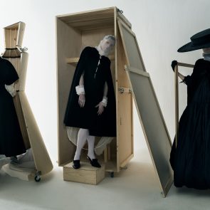 Tim Walker Handle with Care Karen Elson, Sgàire Wood & James Crewe Fashion: The Row, Saint Laurent by Anthony Vaccarello, Daniela Geraci, Sarah Bruylant and Molly Goddard London, 2018 © Tim Walker Studio